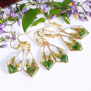 Dainty cicada wing and real wildflower golden earrings, botanical flower and fern leaf insect wing resin jewelry, bug lover gift