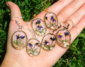 Pressed Wildflower Terrarium Earrings, Resin Botanical Jewelry