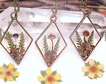Real mushroom terrarium necklace with moss and fern leaves, botanical cottagecore elven jewelry, plant lovers gift, pressed flower necklace