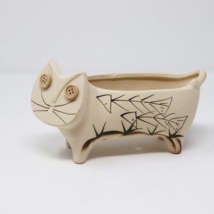 Clay Cat planter/ Flower pot/ Succulents arrangement pot/ Patio Outdoor Decoration/ Home decoration/ Kitty lover Gift/ Xmas Gift image 3