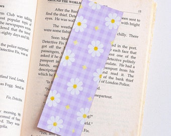 Cute Daisy Pattern Bookmark | Floral Book Accessory, Botanical Bookmark, Aesthetic Reading Gift, Bookish Floral Design