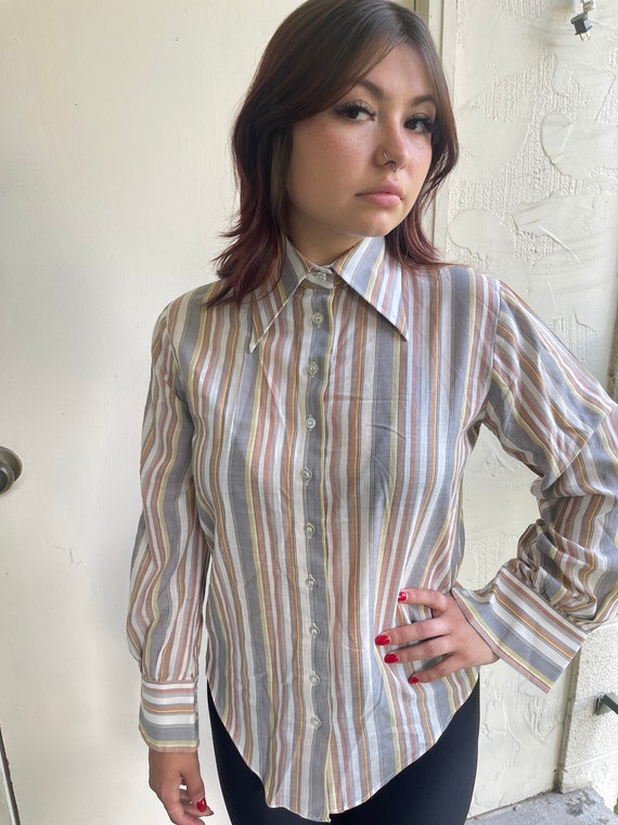 Vintage 1970s dagger collar striped shirt button … - image 1