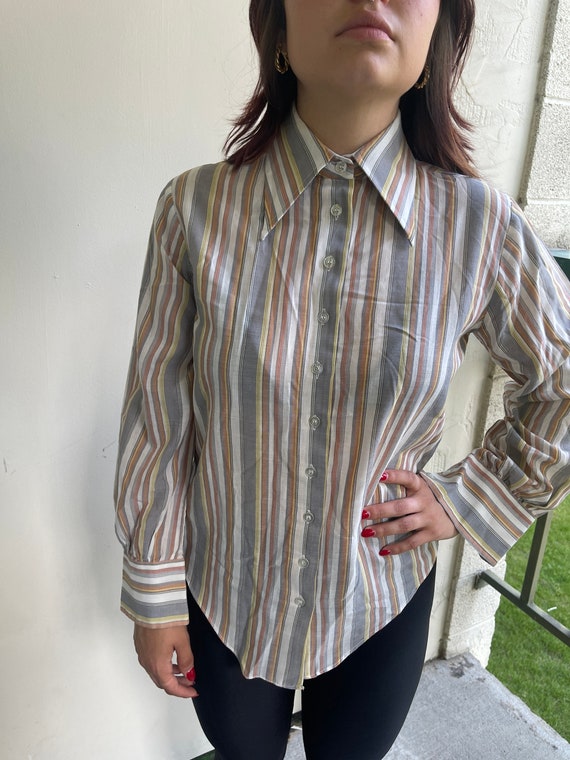 Vintage 1970s dagger collar striped shirt button … - image 6