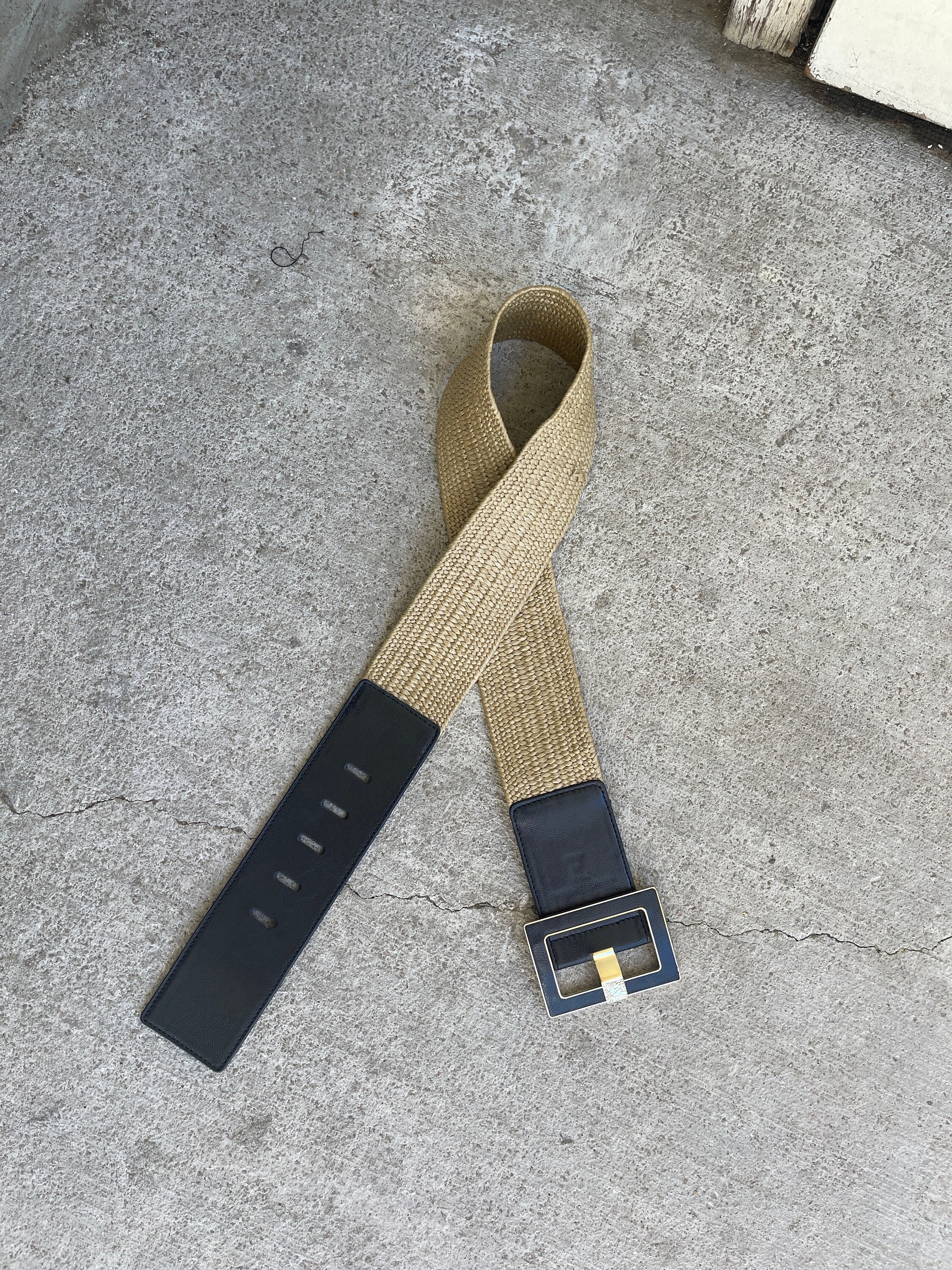 Vintage 1980s Anne Klein Woven Belt, Black & Tan Stretchy  display picture 2