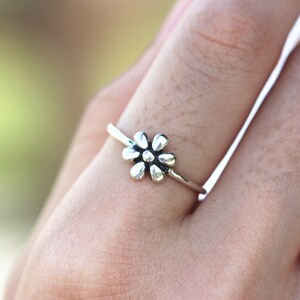 Sterling Silver sunflower ring,silver sunflower ring,girl jewelry,Stacking Ring,summer Ring,gift idea for her