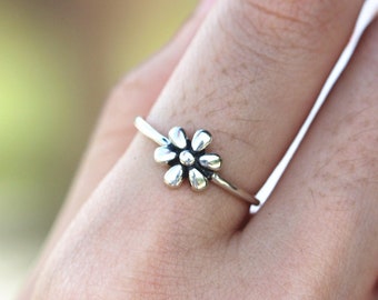 Sterling Silver sunflower ring,silver sunflower ring,girl jewelry,Stacking Ring,summer Ring,gift idea for her
