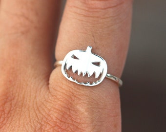 Sterling silver Halloween ring,Pumpkin jewelry,Horror inspired ring,Pumpkin Ring