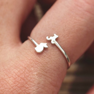 Anel inicial personalizado de prata 925, anel de coelho, joias de coelho de prata, presente para amantes de animais, joias de coelho da família