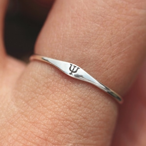 925 Silber griechischen Alphabet Ring,kleine Silberring,kundenspezifische griechischen Buchstaben Ring,kundenspezifische Silberring,zierlicher Silberschmuck