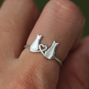 Sterling silver Cats ring,heart ring,love ring,kitten, animal jewelry,Delicate simple everyday jewelry