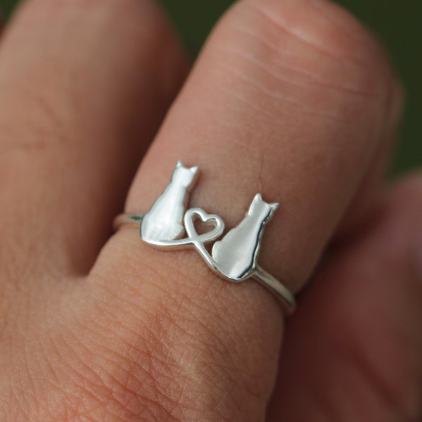 Sterling silver Cats ring,heart ring,love ring,kitten, animal jewelry,Delicate simple everyday jewelry
