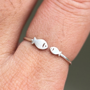 solid 925 sterling silver kiss fish Ring,Christian Fish Ring,Silver Ring,adjustable ring,Confirmation Ring,Christian Ring,midi fish ring