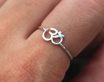 Sterling argent Ohm Om Ring, bague SILVER, bague OM, bague AUM, bijoux amulette, bague lucky