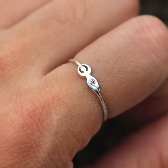 Vintage Goddess Sterling Silver Ring – GTHIC