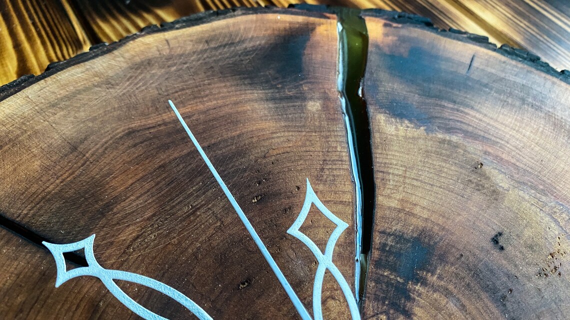 Erle Holz Wanduhr gebranntes Holz rustikales Holz Wanddekor | Etsy