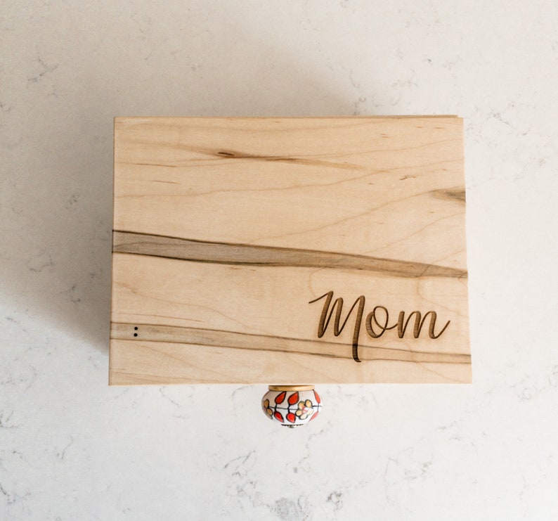 Engraved Script Personalized Wooden Keepsake Box, finished with decorative ceramic knob, mini size box. Mother's Day Gift image 4