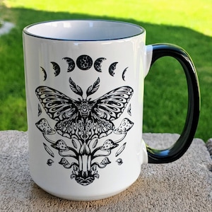 Cadeaux de sorcière | tasse de café de sorcière | tasse magique de mite de Luna de Zazzle.be Liste d'envies Vous avez des idées ? Mug d'automne | Mug personnalisé | Gobelet 40 oz