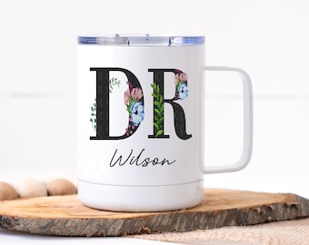 Taza de café personalizada DR / Regalo para ella / Regalo con nombre personalizado / Taza de doctor / Taza de viaje