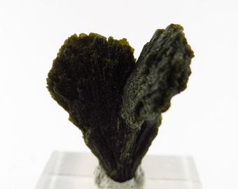 Epidote Spray Crystal, Pakistan