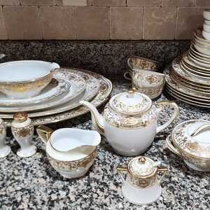 Noritake top christmas ball