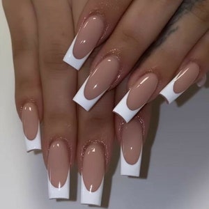 Classic French Tip | Press on nails