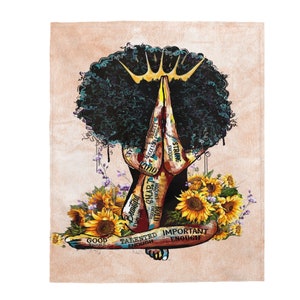 Black Woman Praying - Queen - Afrocentric Velveteen Plush Blanket - Gift for Daughter