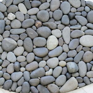Handmade Oval 24x16 River Stone Mat – Natural Pebble Rug, Spa Bathroom Decor image 3