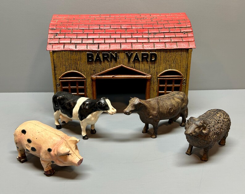 Vintage Cast Iron Barn Set, Barn Yard Animal Set, 1930's Arcade Barn ...
