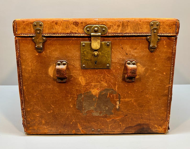 Antique Leather Trunk, Crouch and Fitzgerald Trunk, Steamer Trunk, Leather Coffee Table, Storage Trunk, Train Case, Vintage Luggage image 2