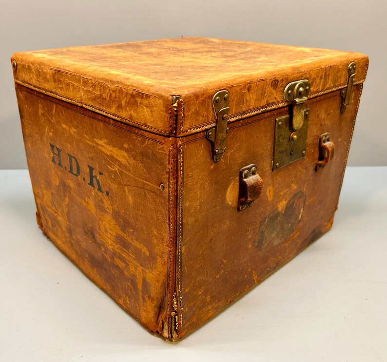 Antique Leather Trunk, Crouch and Fitzgerald Trunk, Steamer Trunk, Leather Coffee Table, Storage Trunk, Train Case, Vintage Luggage image 15