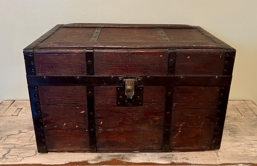 Rustic Trunks Primitive Chest, Storage Chest, Farmhouse Decor, Storage Trunk, Vintage ...
