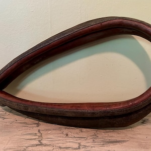 Vintage Leather Horse Collar, Rustic Farmhouse Decor, Horse Collar, Equestrian Decor, Barn Style Wedding Decor, Lodge Decor, Barn Decor