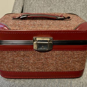 Suitcase, Luggage, Vintage Train Case, Vintage Suitcase, Vintage Luggage, Carry On Luggage, Makeup Case, Tweed Train Case, Overnight Bag