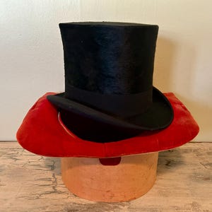 Vintage Top Hat, Antique Top Hat, Henry Heath Top Hat, Henry Heath London Beaver Fur Top Hat, Silk Fur Top Hat, Top Hat with Case Holder