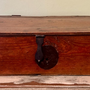 Primitive Chest, Storage Chest, Storage Trunk, Wooden Chest, Vintage Wood Chest, Book Storage, Small Captain&#39;s Chest, Primitive Trunk