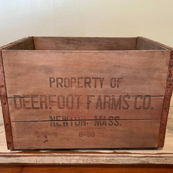 Sealtest, Deerfoot Farms, Newton, MASS, Deerfoot, Vintage Sealtest Crate, Wood Crate, Wooden Crate, Dairy Crate, Boston, 1958, Vintage Crate