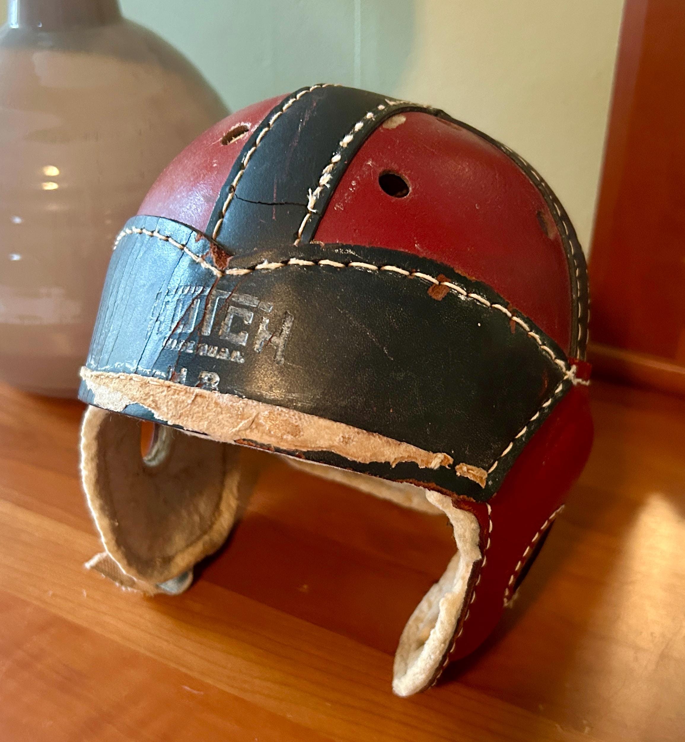 1900 football helmet Original Vintage Riddell PAC44 Padding RARE 1980 WESTBROOKSPORTSCARDS This Banner Flag measures 3 ft x 5 ft in size The Football Helmet Evolution by