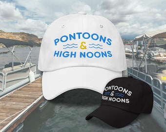 Geborduurde pet met 'Pontoons & High Noons': Lake Life Boating-pet