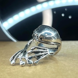 Skulpturale Sterling Silber Frosch Ring, handgemachte Tier Schmuck (Größe 8-10)