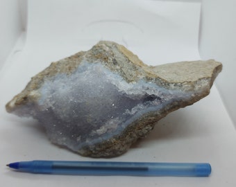 Gran ejemplar de ágata cristalina de encaje azul: mineral de Malawi