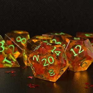 Dados Dragon Stars (Dados de borde afilado - NUEVO DISEÑO - Dnd, TTRPG)