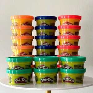 Play Doh Clay 1 oz Mini Container Set - 6 Pieces