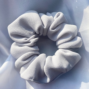 Light Grey Textured Scrunchie | Waffle | That Scrunchie Brand