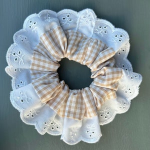 Beige Gingham Scrunchie with Scalloped Lace/Ribbon Trim | Beige & White | Handmade | School Check | That Scrunchie Brand