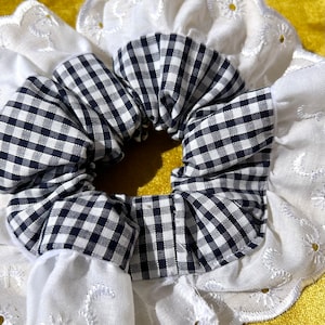 Large Navy Gingham Scrunchie with Scalloped Lace/Ribbon Trim Navy Blue & White Handmade School Check That Scrunchie Brand image 2