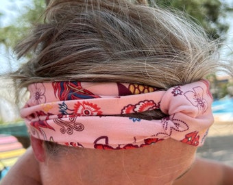 Diadema de jersey con flores rosas / Suave con o sin nudo torcido / Hecha a mano / That Scrunchie Brand