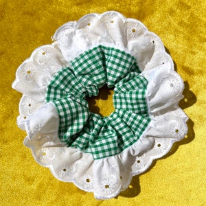 Large Bottle Green Gingham Scrunchie with Scalloped Lace/Ribbon Trim | Green & White | Handmade | School Check | That Scrunchie Brand
