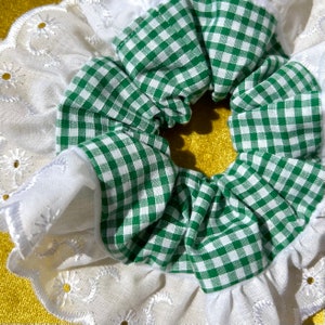 Large Bottle Green Gingham Scrunchie with Scalloped Lace/Ribbon Trim Green & White Handmade School Check That Scrunchie Brand image 2