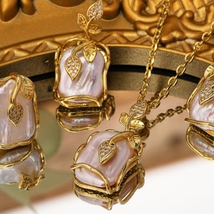 Rectangular Baroque Pearl Gold Chain Necklace,Ring,Earrings,Flower  Elegant Temperament Jewelry,French Style Retro Queen Style Set Gifts