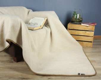 Warme wollen deken gemaakt van Merinowol, Woolmark gecertificeerd